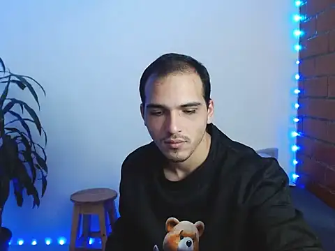 Maax3023 online show from 11-06-25, 06:31