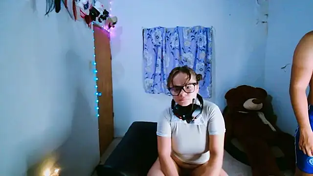 Snapshot of SweetRabbit29 chatting on 03-26-26, 09:20 SweetRabbit29 online show from 03-26-26, 09:20