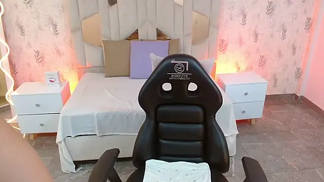 MARIANA TAY1 online show from 10-30-25, 03:08