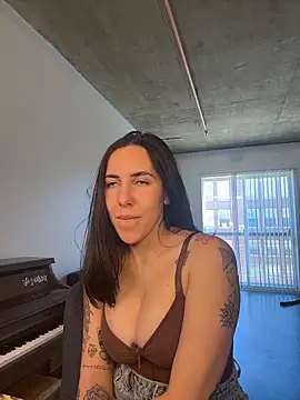 Lolathebaddie online show from 02-15-26, 06:15