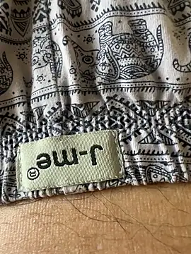 Snapshot of hummingbirds1612 chatting on 02-22-26, 04:46 hummingbirds1612 online show from 02-22-26, 04:46