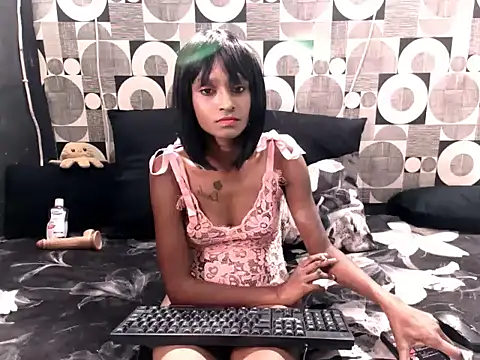 Snapshot of sassyindian01 chatting on 10-17-25, 06:38 sassyindian01 online show from 10-17-25, 06:38