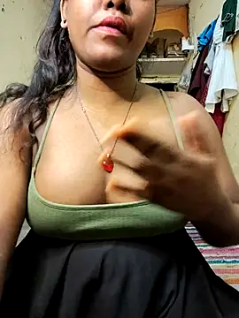 Snapshot of Lovely_Payal chatting on 04-24-26, 11:56 Lovely Payal online show from 04-24-26, 11:56