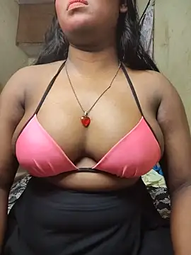 Snapshot of Lovely_Payal chatting on 05-11-26, 08:20 Lovely Payal online show from 05-11-26, 08:20