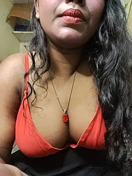 Snapshot of Lovely_Payal chatting on 05-21-26, 08:32 Lovely Payal online show from 05-21-26, 08:32