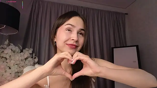 LionKierra online show from 10-19-25, 02:45