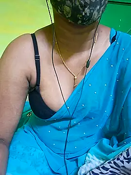 Snapshot of tamil_kanaka chatting on 04-26-26, 02:48 tamil kanaka online show from 04-26-26, 02:48