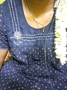 Snapshot of tamil_kanaka chatting on 05-05-26, 04:31 tamil kanaka online show from 05-05-26, 04:31
