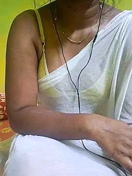 Snapshot of tamil_kanaka chatting on 05-15-26, 03:02 tamil kanaka online show from 05-15-26, 03:02
