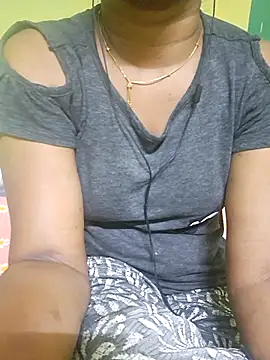 Snapshot of tamil_kanaka chatting on 05-17-26, 03:08 tamil kanaka online show from 05-17-26, 03:08