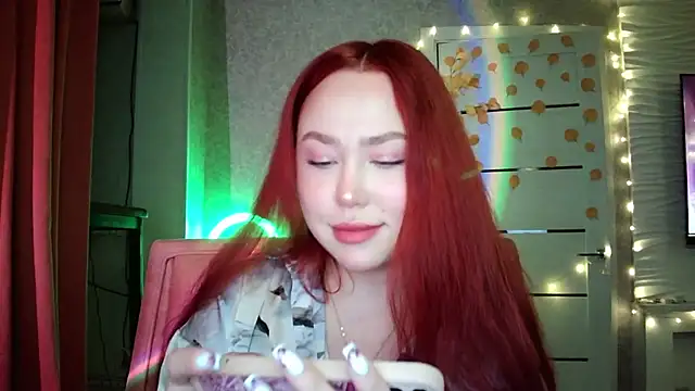 LolaMint  online show from 10-24-25, 12:56