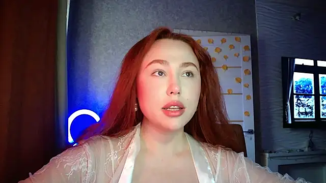 LolaMint  online show from 11-24-25, 11:32