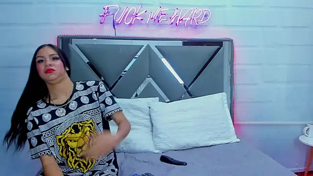 Innocent Room1 online show from 10-19-25, 06:41