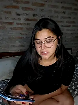 morenalatinaa online show from 03-12-26, 03:45