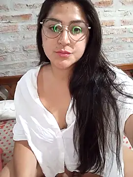 morenalatinaa online show from 04-06-26, 04:10