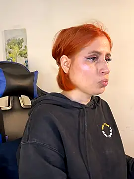 Adeline 1 online show from 10-27-25, 09:41