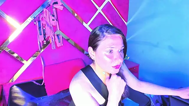 Kylie Bloom online show from 04-15-26, 10:43