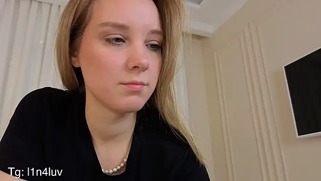 AIicaparkerc online show from 11-16-25, 09:31