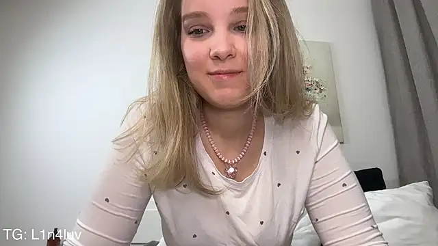 AIicaparkerc online show from 03-05-26, 04:47