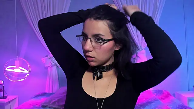 Snapshot of HollyPeach chatting on 11-04-25, 08:19 HollyPeach online show from 11-04-25, 08:19