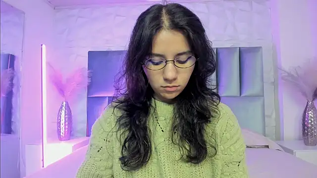 HollyPeach online show from 04-07-26, 07:25