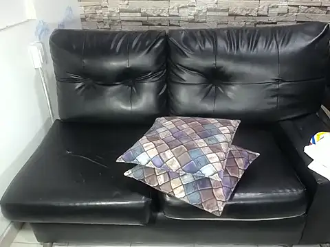 rom weasley online show from 10-21-25, 09:21