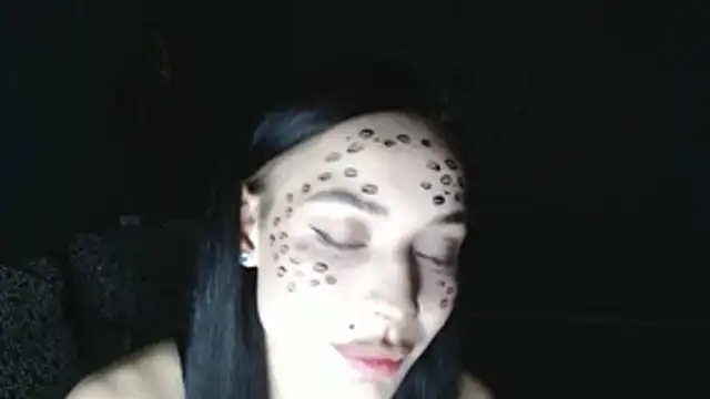 Daphne Darkthorn online show from 10-31-25, 04:41