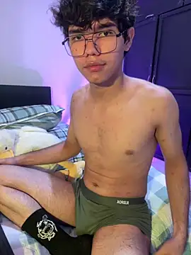 Im Camii online show from 10-27-25, 06:23