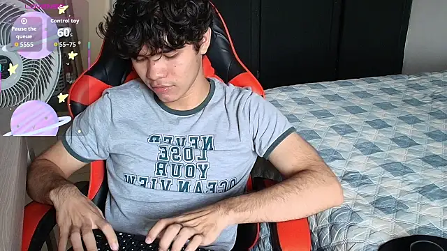 Snapshot of Im_Camii chatting on 11-10-25, 07:13 Im Camii online show from 11-10-25, 07:13