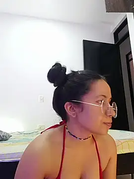 chiarafus0 online show from 11-03-25, 09:16