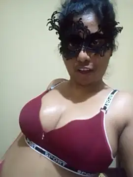 Expose Queen online show from 03-06-26, 02:46