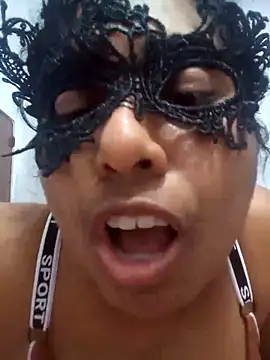 Expose Queen online show from 04-24-26, 05:04