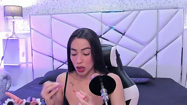 Snapshot of GabbiePrice chatting on 05-23-26, 12:31 GabbiePrice online show from 05-23-26, 12:31