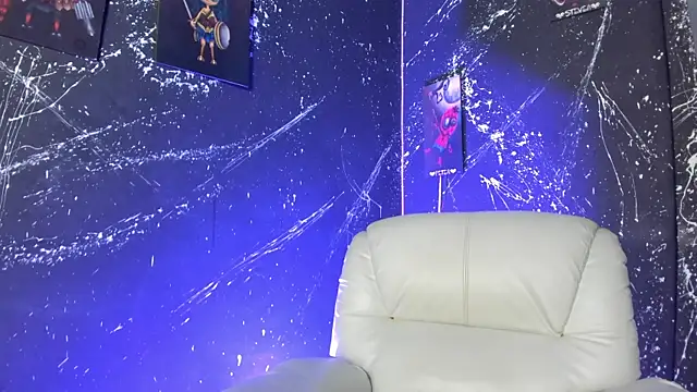 DerryAndIzzy online show from 07-08-26, 05:01