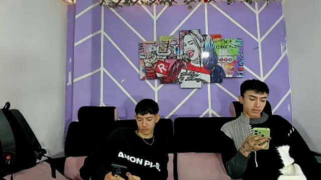 heyy noah11 online show from 04-13-26, 01:27