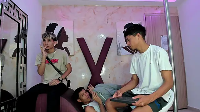 EMPIRE BOYS1 online show from 02-01-26, 07:23