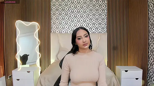 BEELLA TAY1 online show from 11-15-25, 03:08