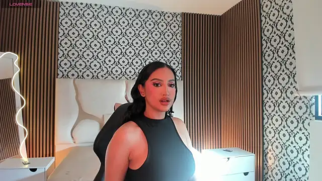 BEELLA TAY1 online show from 04-10-26, 12:32