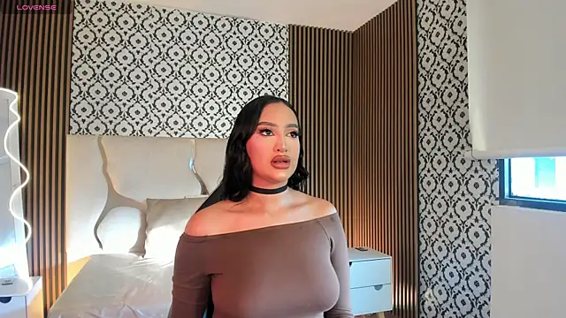 BEELLA TAY1 online show from 04-22-26, 11:34