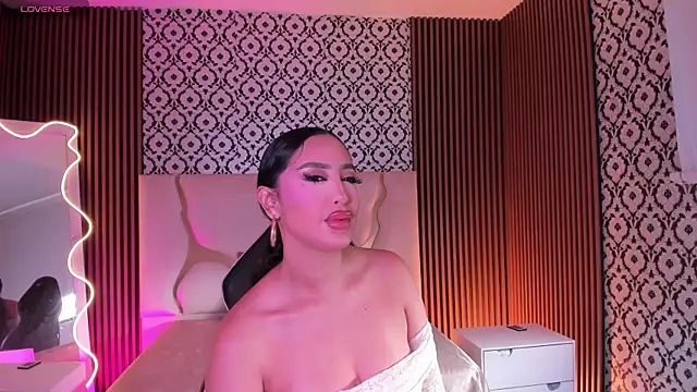 BEELLA TAY1 online show from 04-23-26, 12:29