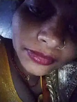 Snapshot of kiara-simmi chatting on 12-03-25, 04:05 kiara-simmi online show from 12-03-25, 04:05