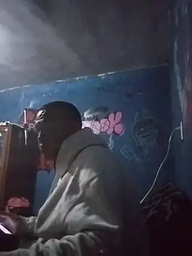 Snapshot of pastilla7y chatting on 12-17-25, 02:50 pastilla7y online show from 12-17-25, 02:50