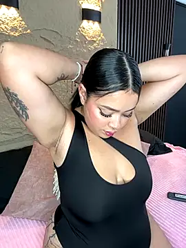 Snapshot of GenesisBlaze chatting on 11-19-25, 06:08 GenesisBlaze online show from 11-19-25, 06:08