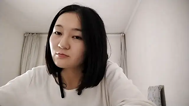 Snapshot of Lyndasilk chatting on 10-14-25, 03:13 Lyndasilk online show from 10-14-25, 03:13