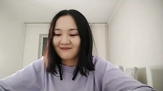 Snapshot of Lyndasilk chatting on 11-09-25, 02:15 Lyndasilk online show from 11-09-25, 02:15