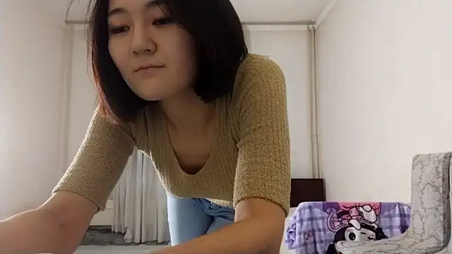 Snapshot of Lyndasilk chatting on 12-01-25, 04:23 Lyndasilk online show from 12-01-25, 04:23