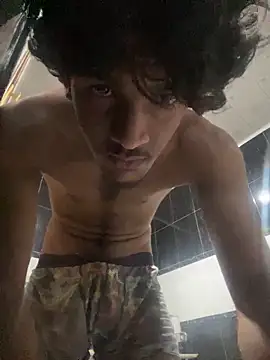 Snapshot of chikorkomdz chatting on 10-11-25, 08:51 chikorkomdz online show from 10-11-25, 08:51