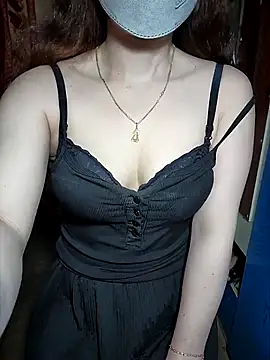 LeanaLy online show from 10-21-25, 02:01