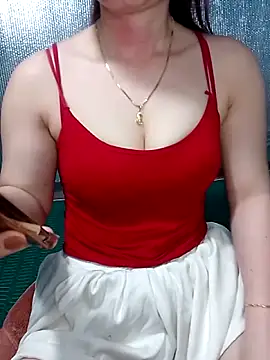 LeanaLy online show from 05-29-26, 01:58