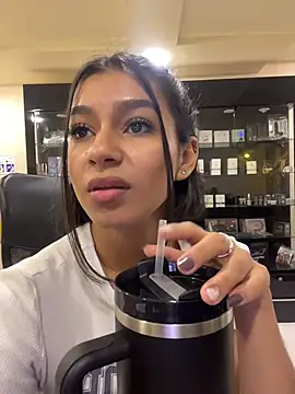 AlyssaRay online show from 04-01-26, 01:41